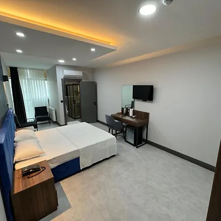 Apartmanhotel Trio Palace 3*