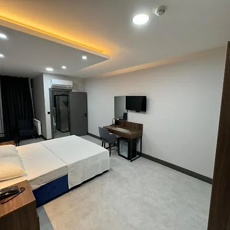 Trio Palace Apartahotel