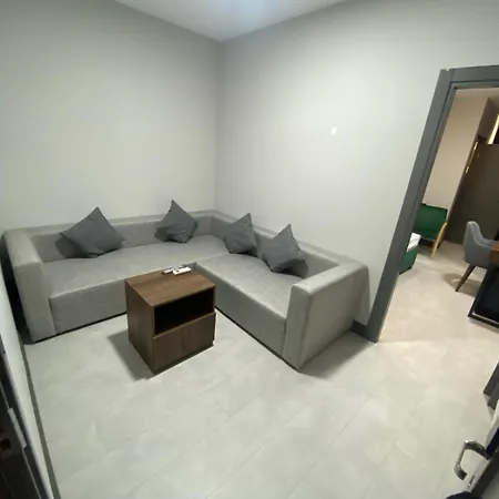 Trio Palace Lejlighedshotel 3*