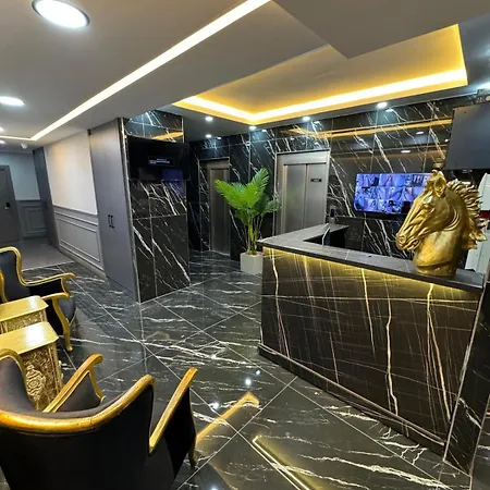 Aparthotel Trio Palace