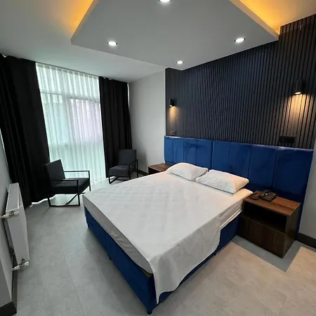 Trio Palace 2*