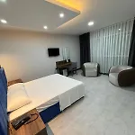 Aparthotel Trio Palace 3*