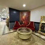 Aparthotel Trio Palace